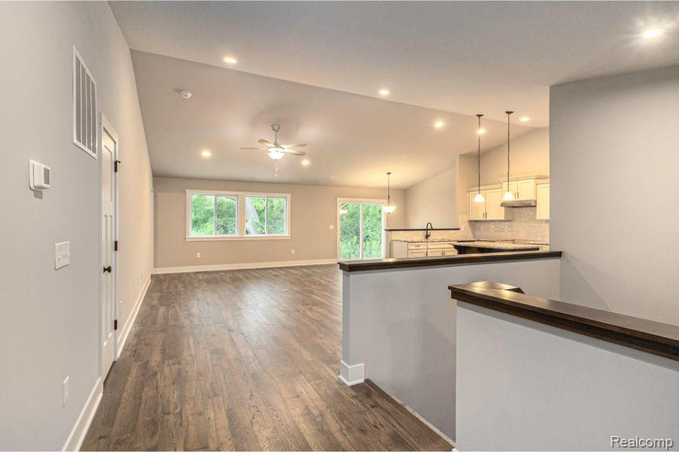 3067 IVY WOOD Circle, Howell, MI 48855 — Photo 3