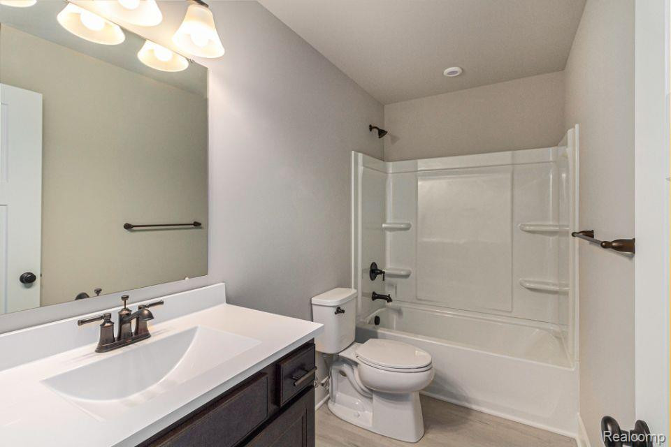 3067 IVY WOOD Circle, Howell, MI 48855 — Photo 5