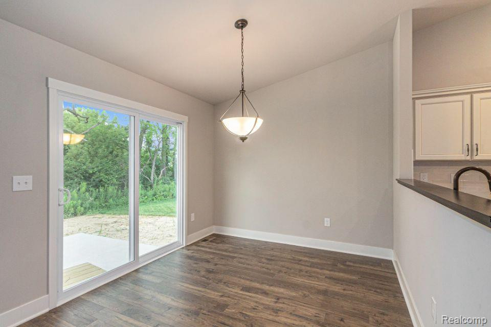 3067 IVY WOOD Circle, Howell, MI 48855 — Photo 10