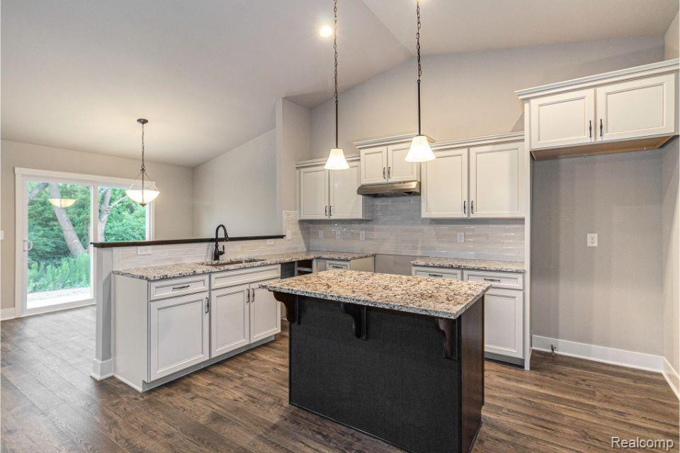 3067 IVY WOOD Circle, Howell, MI 48855 — Photo 17
