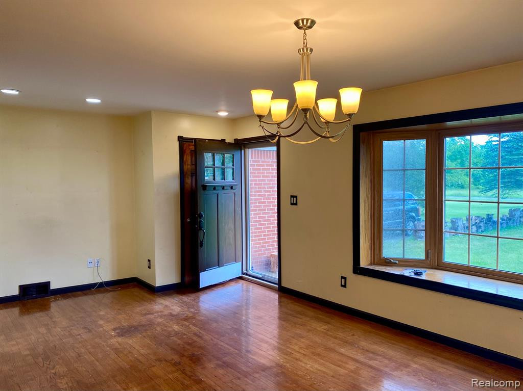 44509 ECORSE Road, Belleville, MI 48111 — Photo 3