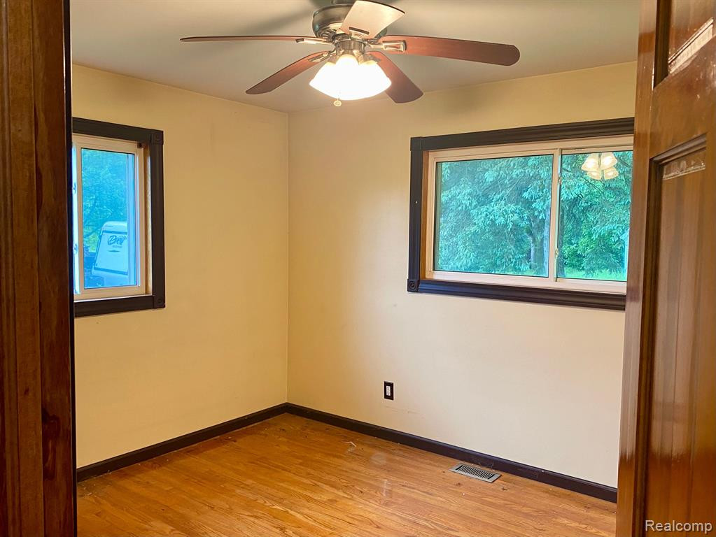 44509 ECORSE Road, Belleville, MI 48111 — Photo 5
