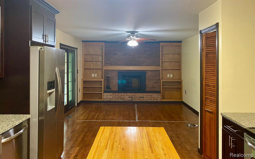 44509 ECORSE Road, Belleville, MI 48111 — Photo 11