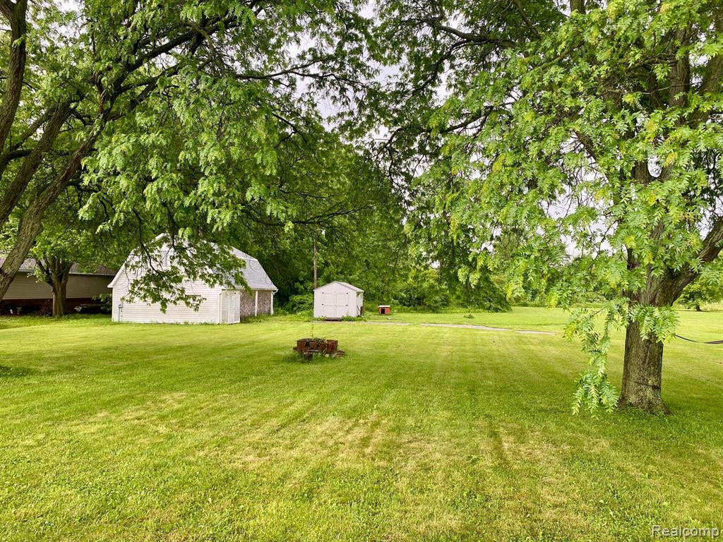 44509 ECORSE Road, Belleville, MI 48111 — Photo 16