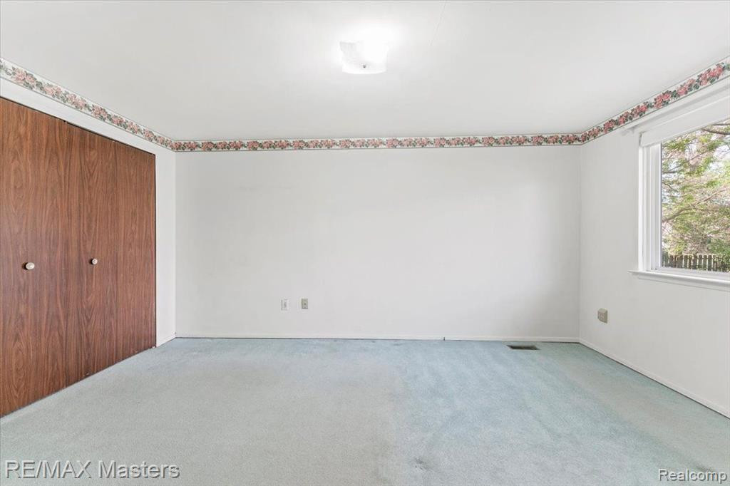 653 DANE Drive, Monroe, MI 48162 — Photo 10