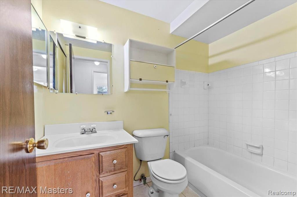 653 DANE Drive, Monroe, MI 48162 — Photo 15