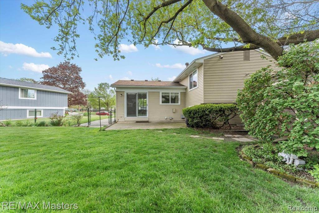653 DANE Drive, Monroe, MI 48162 — Photo 26