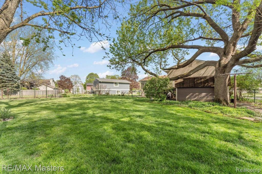 653 DANE Drive, Monroe, MI 48162 — Photo 27