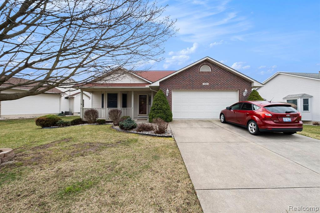 7355 CROSS CREEK Drive, Swartz Creek, MI 48473 — Photo 26
