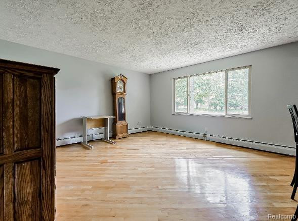 830 CLARA Street, Commerce Twp, MI 48390 — Photo 8