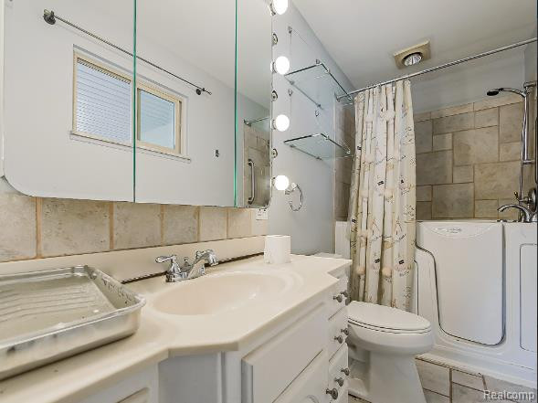 830 CLARA Street, Commerce Twp, MI 48390 — Photo 13