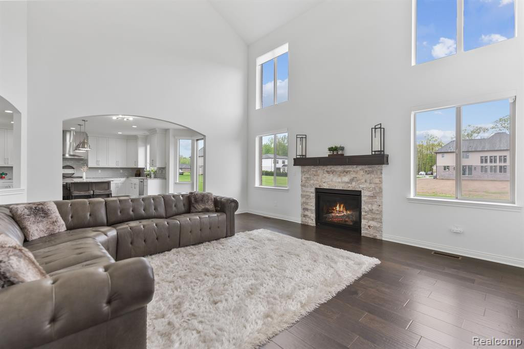 48347 LA LONA Drive, Utica, MI 48315 — Photo 13