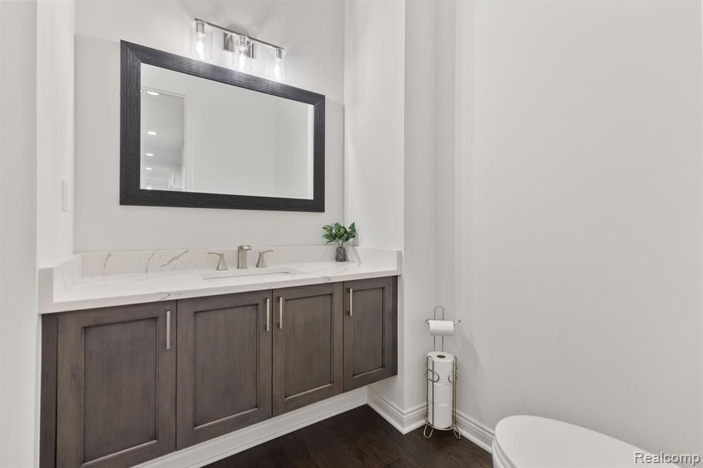 48347 LA LONA Drive, Utica, MI 48315 — Photo 28