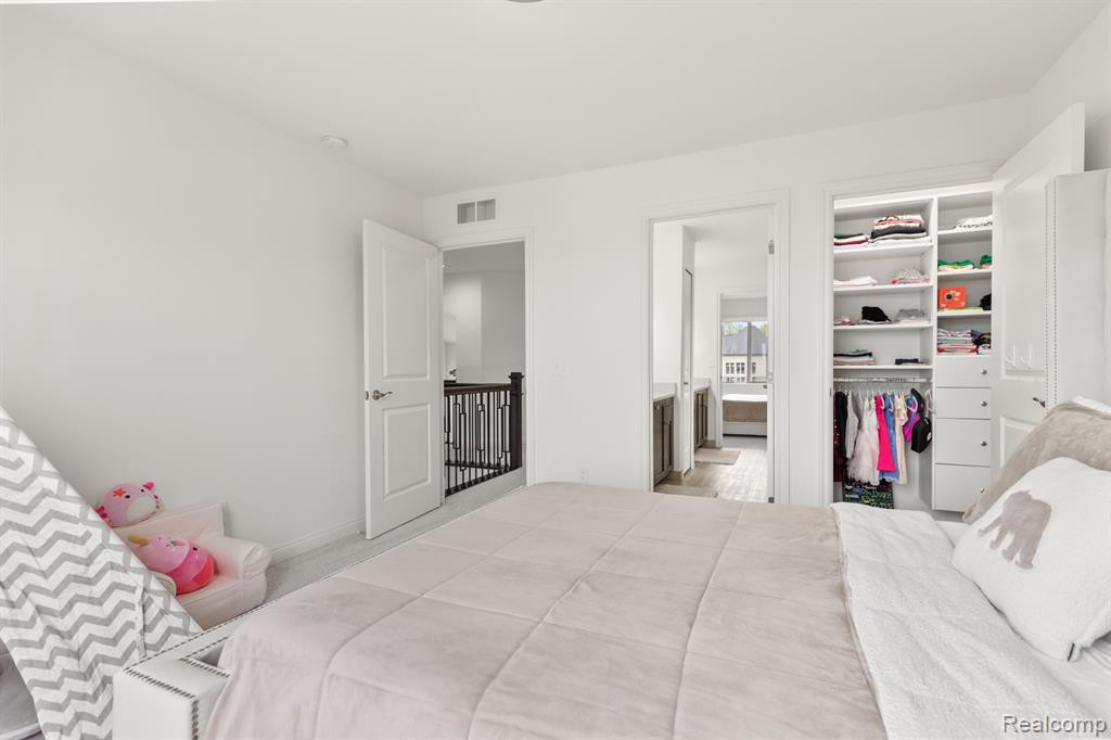 48347 LA LONA Drive, Utica, MI 48315 — Photo 40