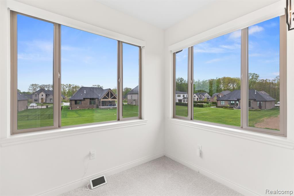48347 LA LONA Drive, Utica, MI 48315 — Photo 54