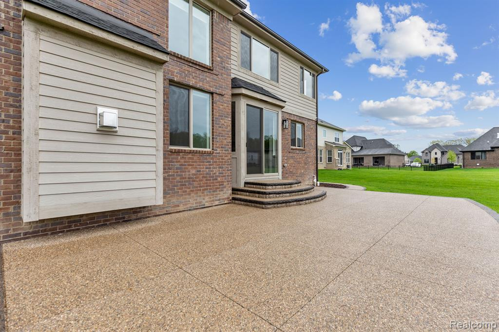 48347 LA LONA Drive, Utica, MI 48315 — Photo 61