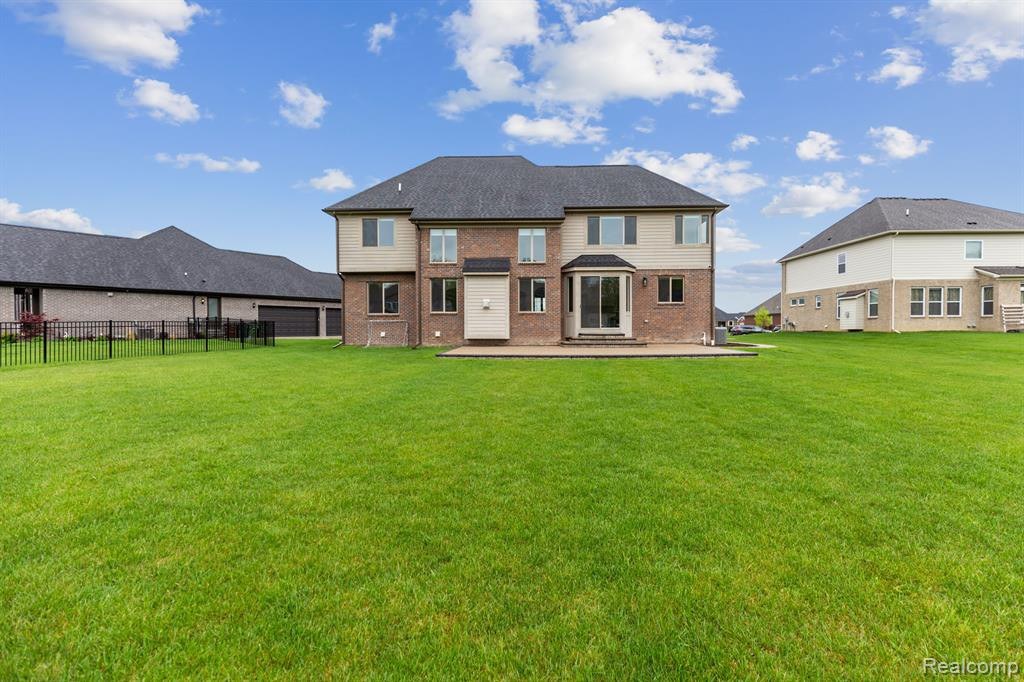 48347 LA LONA Drive, Utica, MI 48315 — Photo 62
