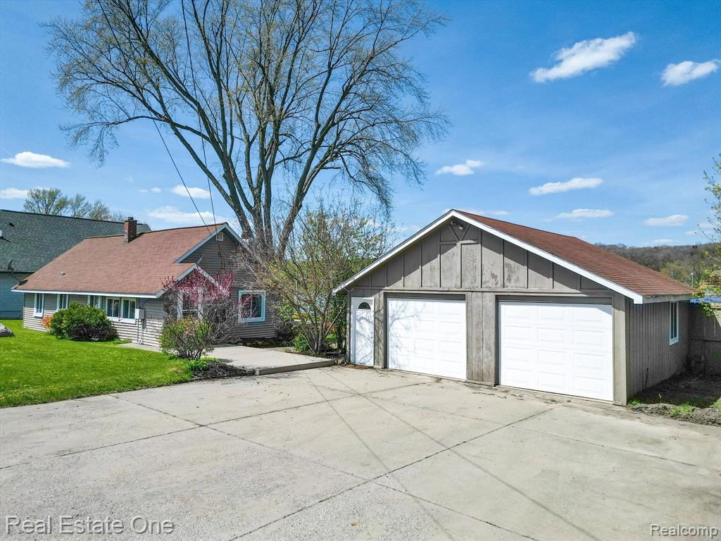 8972 Tackles Drive, White Lake, MI — Photo 9