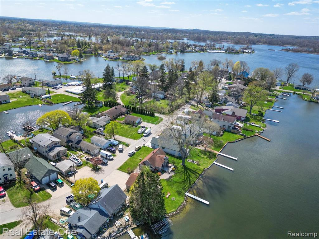8972 Tackles Drive, White Lake, MI — Photo 15