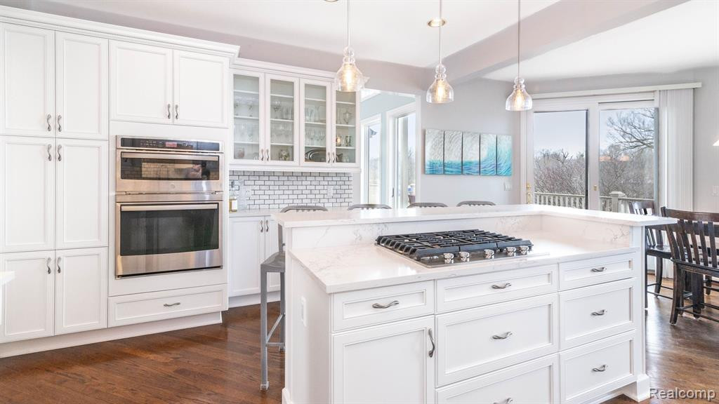 8746 S Shore Drive, Clarkston, MI 48348 — Photo 18