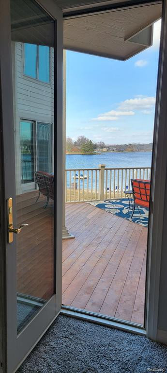 8746 S Shore Drive, Clarkston, MI 48348 — Photo 30