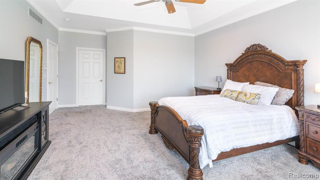 8746 S Shore Drive, Clarkston, MI 48348 — Photo 31