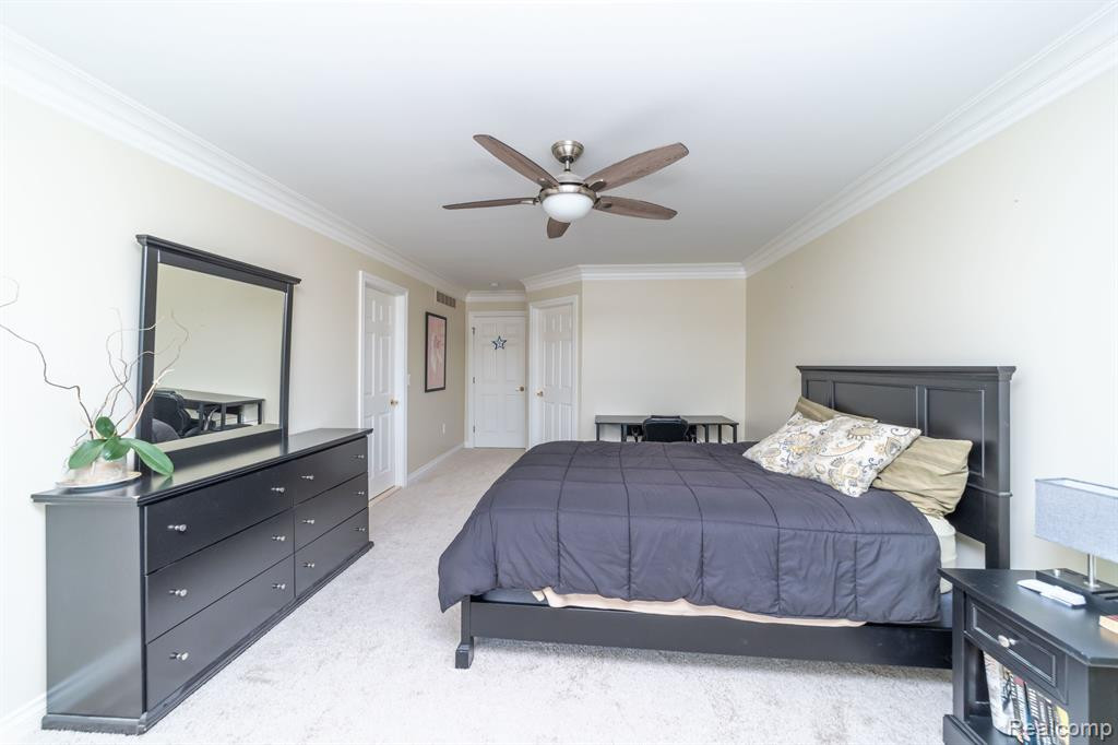8746 S Shore Drive, Clarkston, MI 48348 — Photo 47
