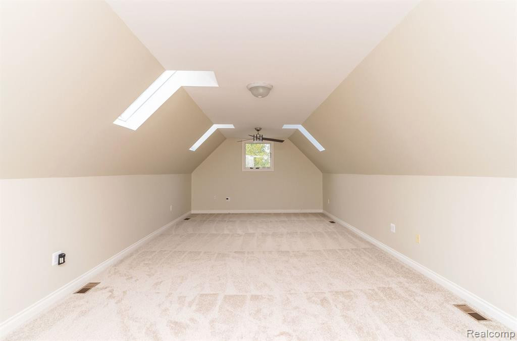 8746 S Shore Drive, Clarkston, MI 48348 — Photo 49