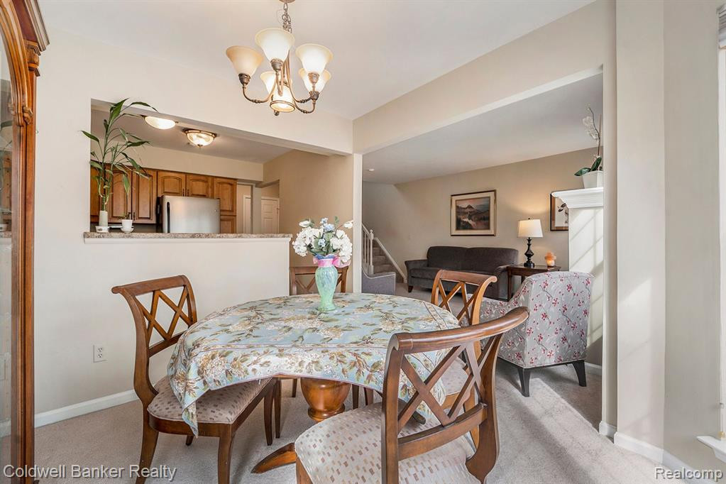 4073 HUNTERS Circle W, Canton, MI 48188 — Photo 6