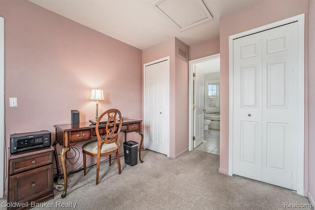 4073 HUNTERS Circle W, Canton, MI 48188 — Photo 15