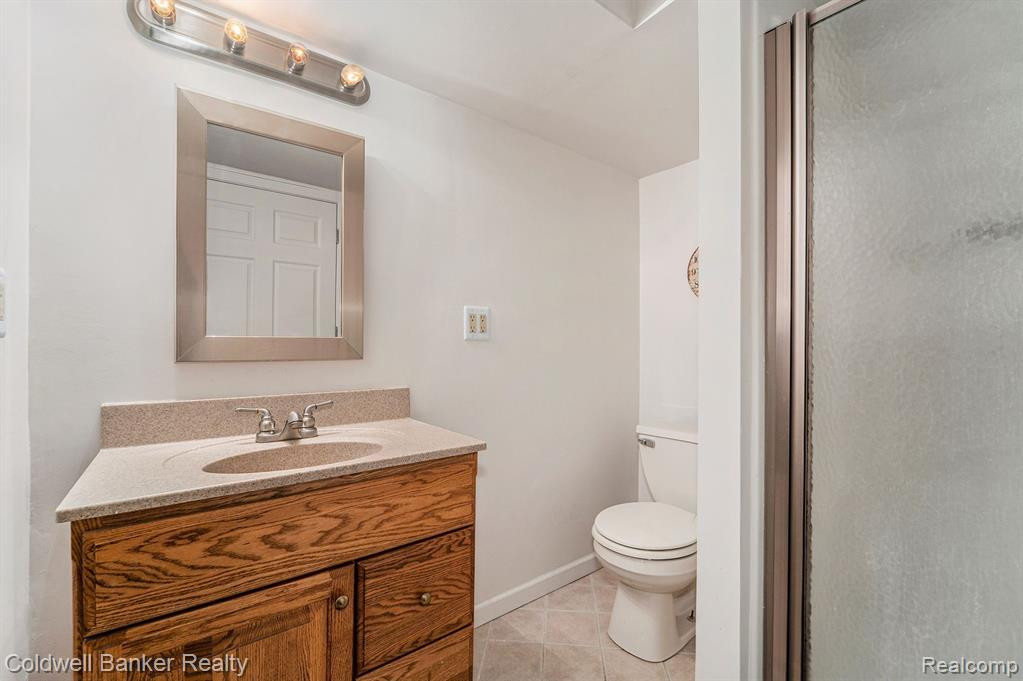 4073 HUNTERS Circle W, Canton, MI 48188 — Photo 19