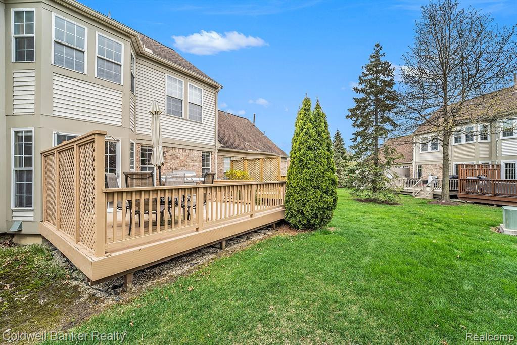 4073 HUNTERS Circle W, Canton, MI 48188 — Photo 22