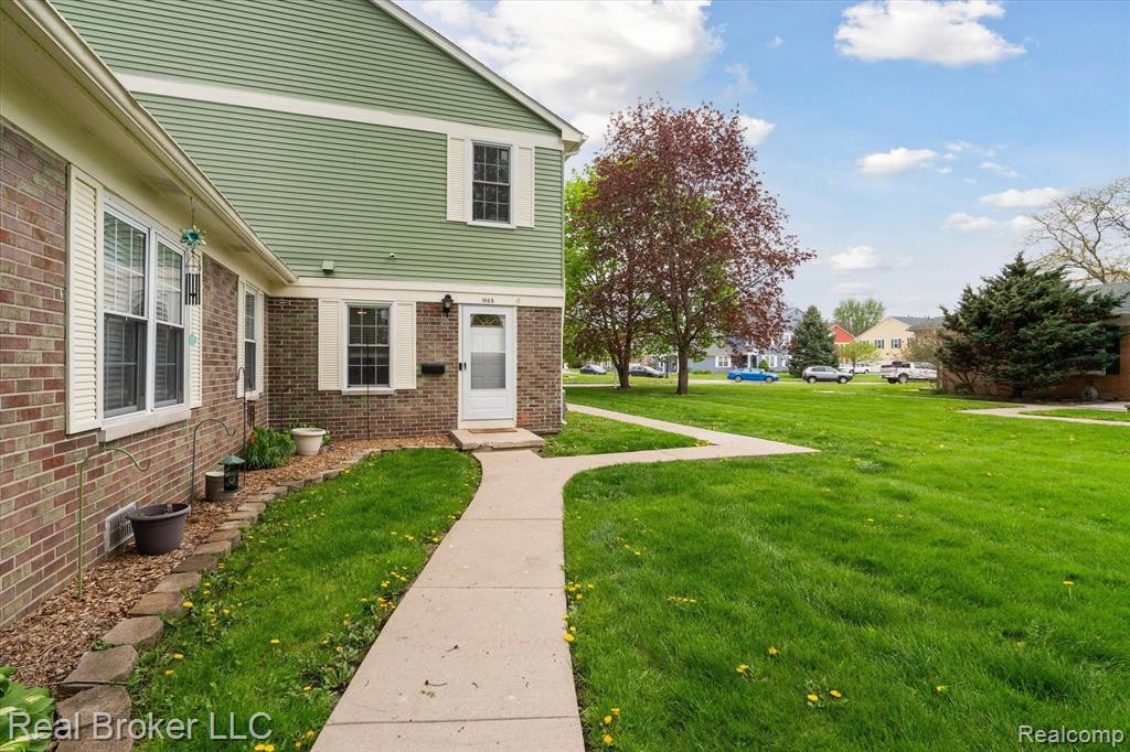 1665 WINGATE Boulevard, Ypsilanti, MI 48198 — Photo 2