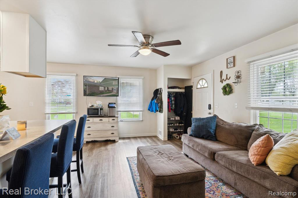 1665 WINGATE Boulevard, Ypsilanti, MI 48198 — Photo 9