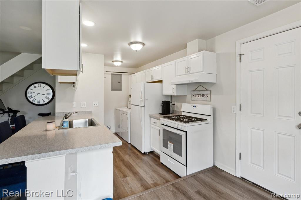 1665 WINGATE Boulevard, Ypsilanti, MI 48198 — Photo 11