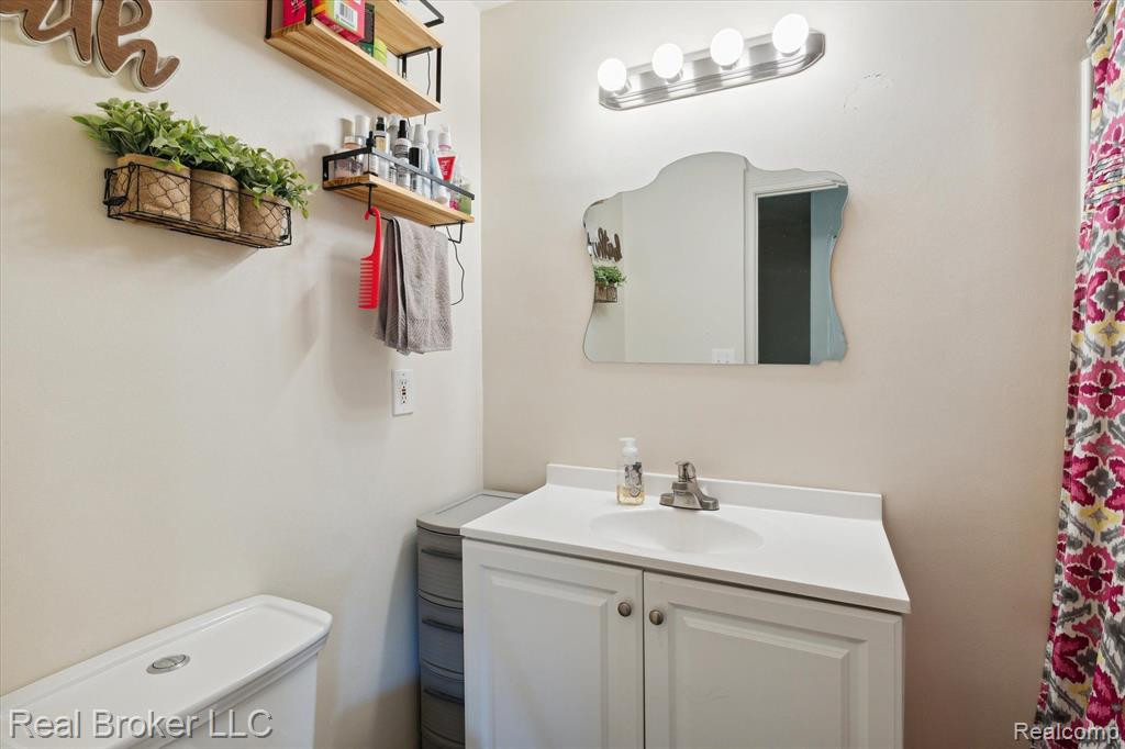 1665 WINGATE Boulevard, Ypsilanti, MI 48198 — Photo 17