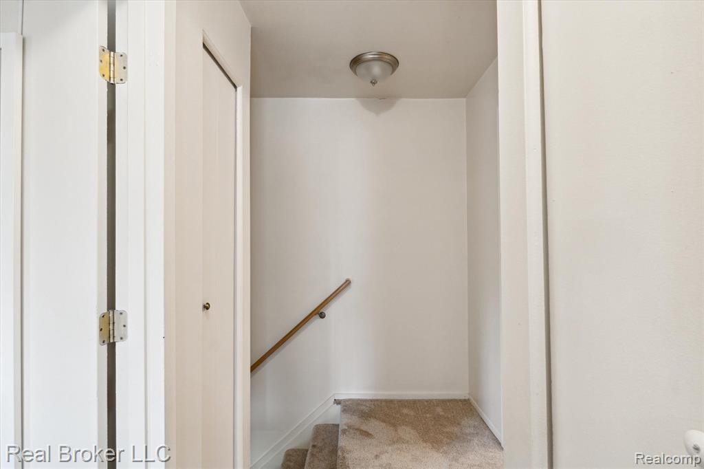 1665 WINGATE Boulevard, Ypsilanti, MI 48198 — Photo 24