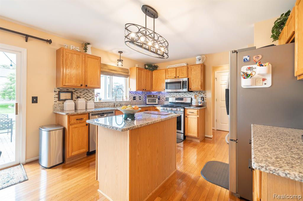48958 FIFTH Avenue, Canton, MI 48188 — Photo 11