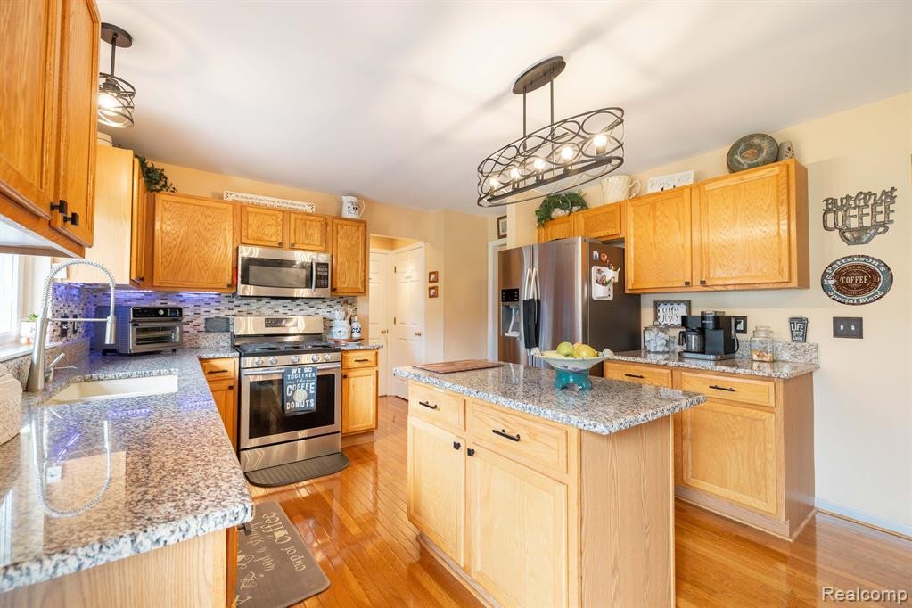 48958 FIFTH Avenue, Canton, MI 48188 — Photo 12