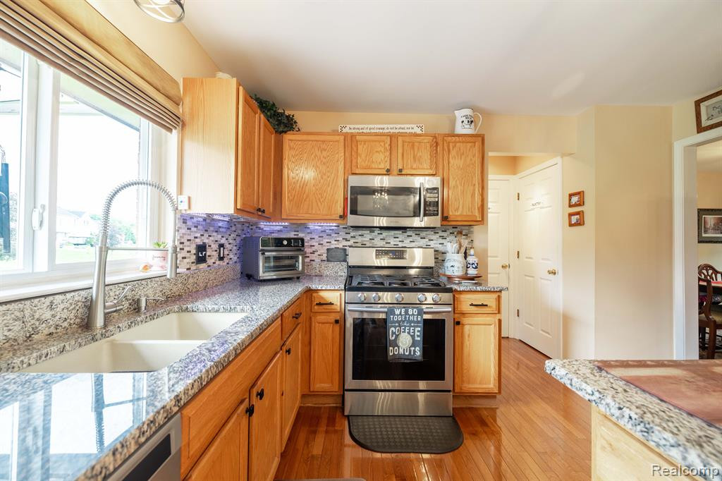 48958 FIFTH Avenue, Canton, MI 48188 — Photo 13