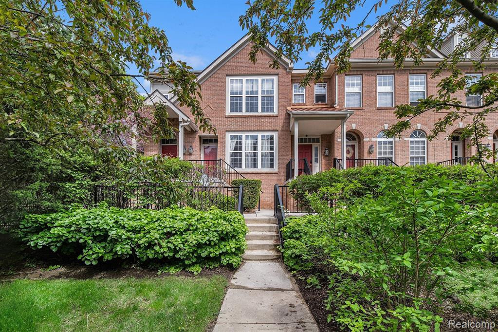 20118 Rodeo Court, Southfield, MI 48075 — front exterior