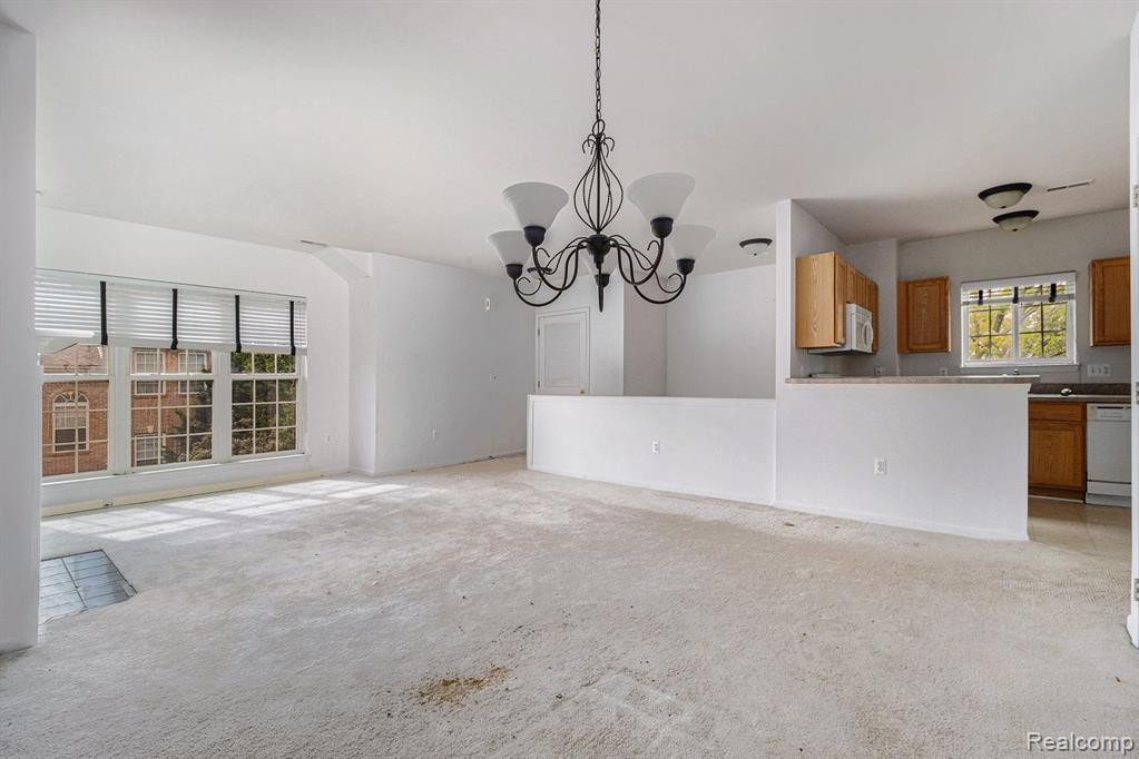 20118 Rodeo Court, Southfield, MI 48075 — Photo 10