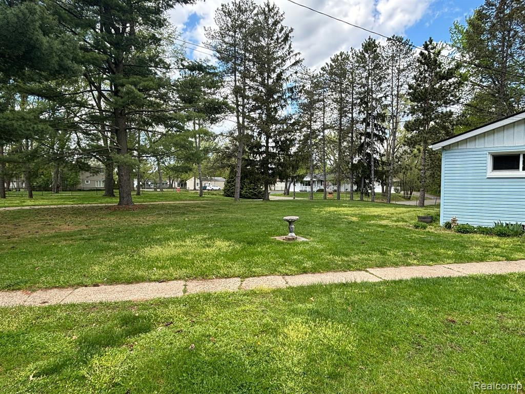 921 SUPERIOR Street, Commerce Twp, MI 48390 — Photo 7