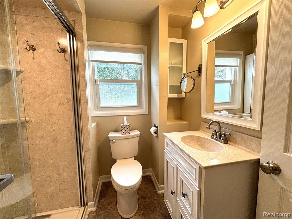 921 SUPERIOR Street, Commerce Twp, MI 48390 — Photo 14