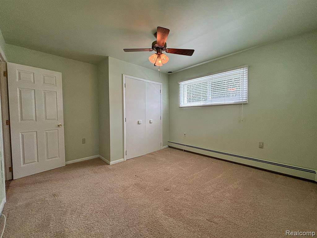 921 SUPERIOR Street, Commerce Twp, MI 48390 — Photo 17