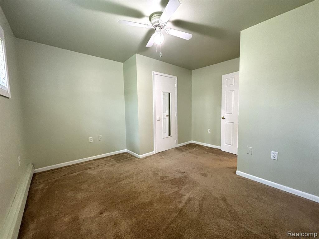 921 SUPERIOR Street, Commerce Twp, MI 48390 — Photo 18