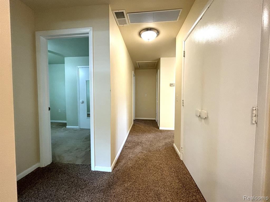 921 SUPERIOR Street, Commerce Twp, MI 48390 — Photo 20