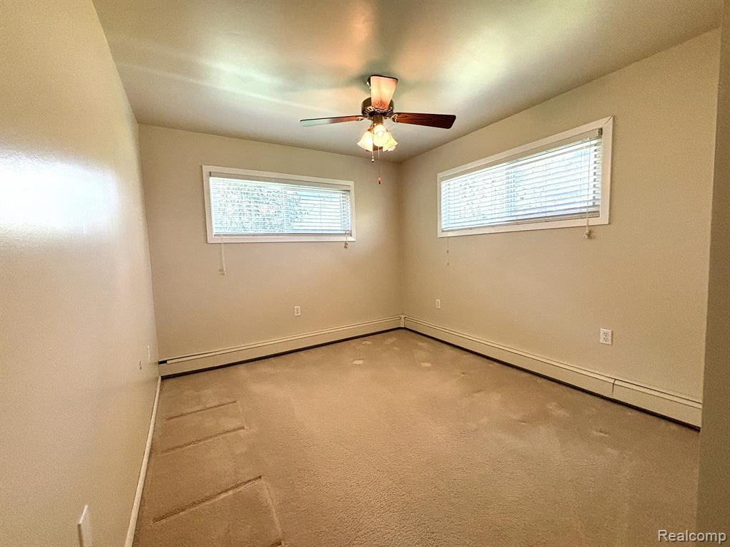 921 SUPERIOR Street, Commerce Twp, MI 48390 — Photo 21
