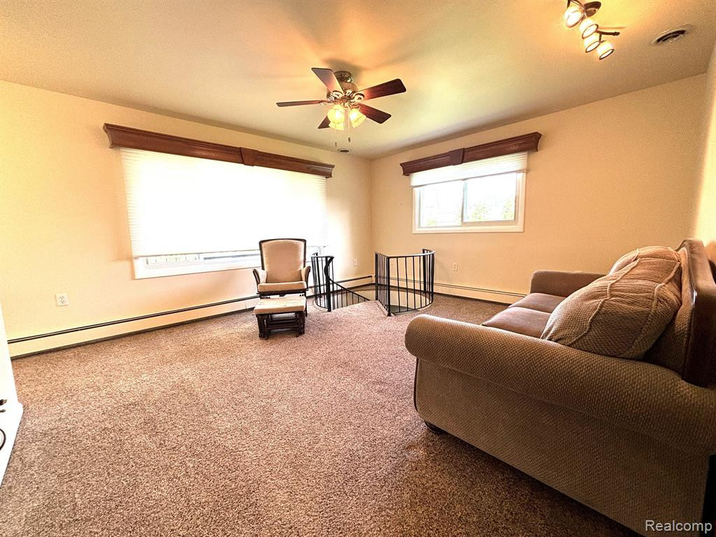 921 SUPERIOR Street, Commerce Twp, MI 48390 — Photo 25
