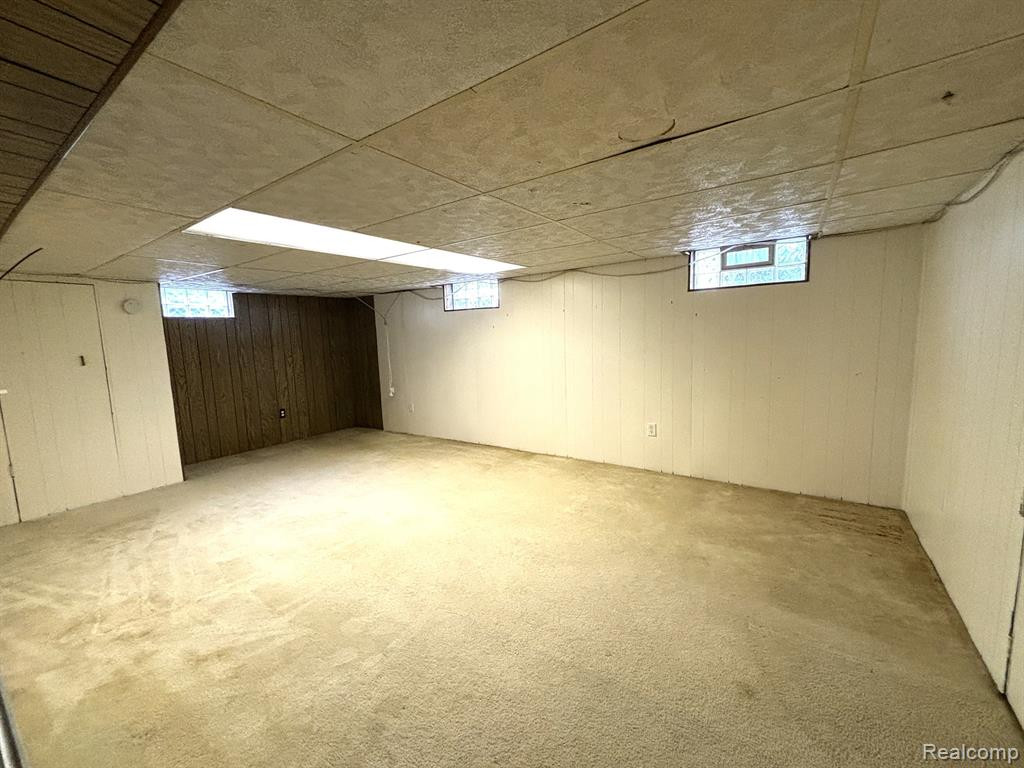 921 SUPERIOR Street, Commerce Twp, MI 48390 — Photo 33